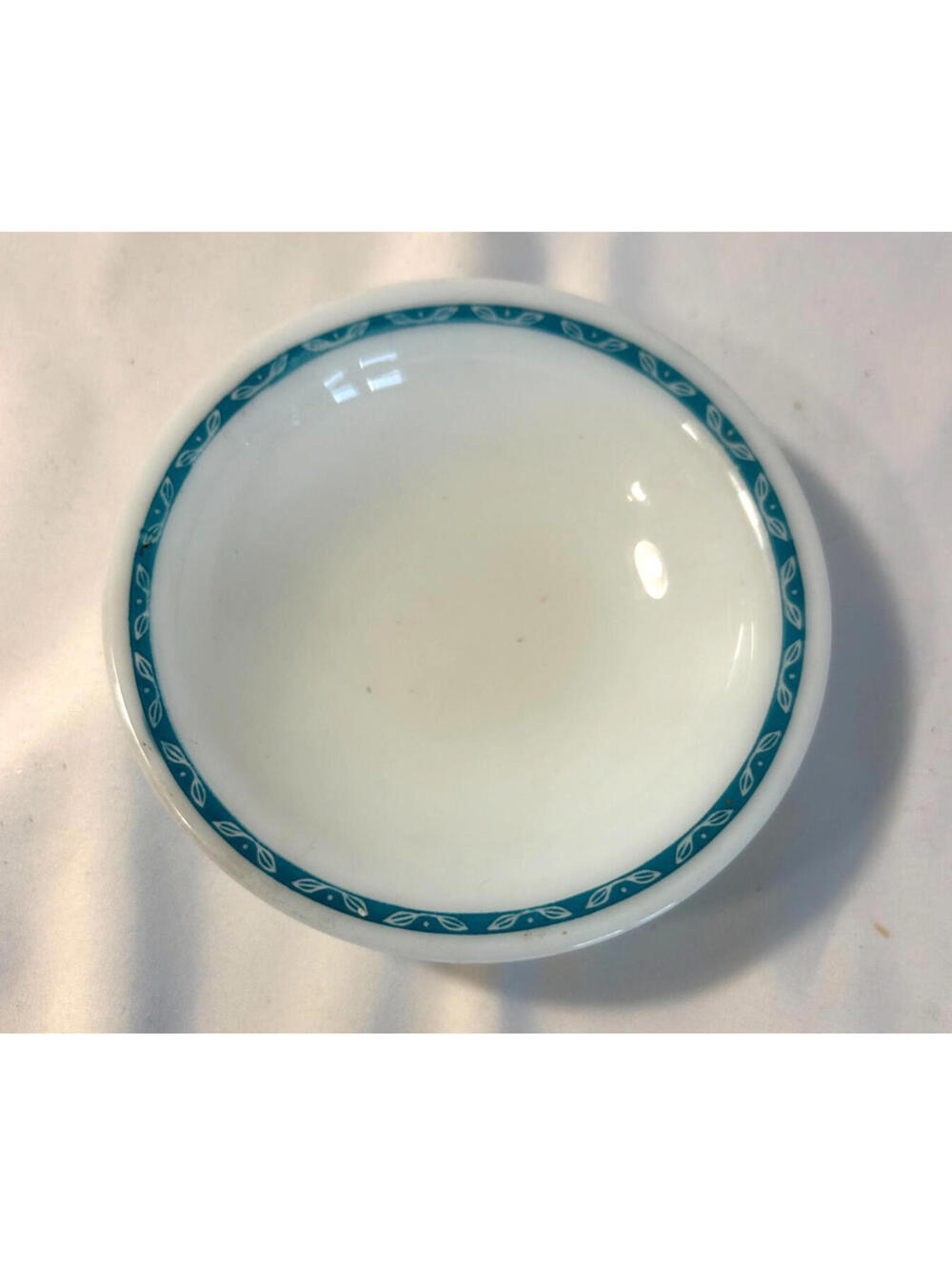 Turquoise Leaf 925 Berry Fruit Bowl 4 5/8" Anchor Hocking Milkglass
